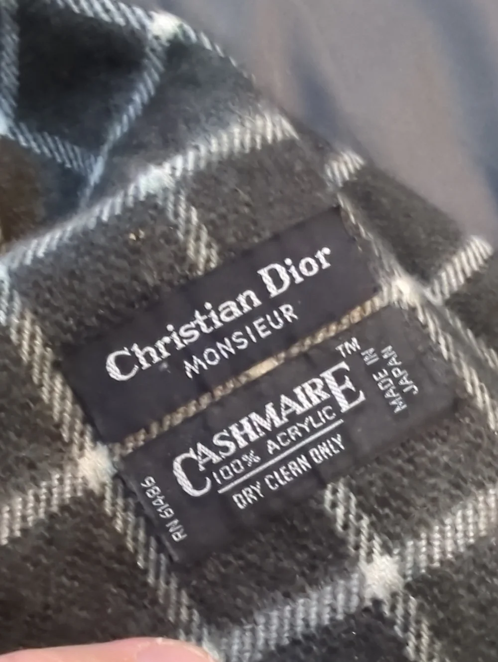Authentic Unisex Dior Black and White Windowpane Cashmere‎ Fringe Scarf Japan
